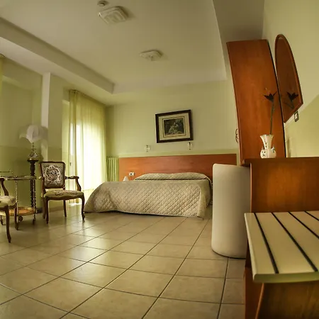 Tourist Hotel-3