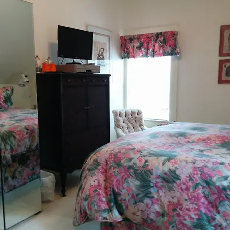 Fairmont House Bed & Breakfast-3