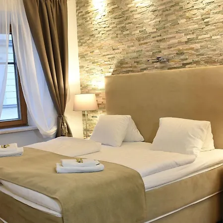 Hotel Torwirt-2