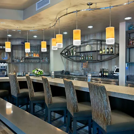Oxford Suites Bellingham-2