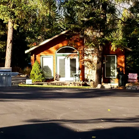 Riverfront Motel & Cabins-3