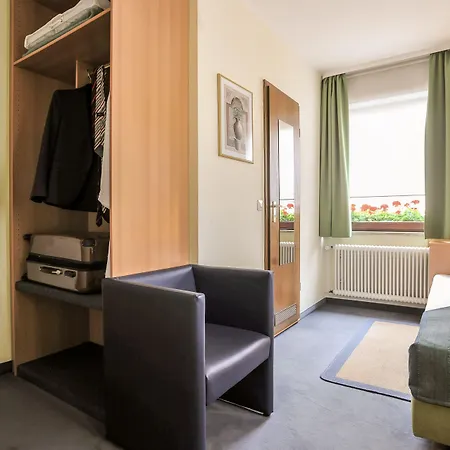 City Hotel Fellbach 24H Check-In-3