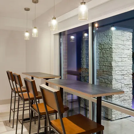 Holiday Inn Express And Suites Des Moines Downtown By Ihg-3