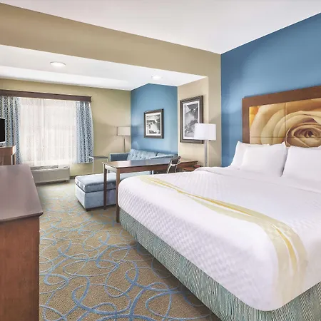 La Quinta By Wyndham Niagara Falls-3