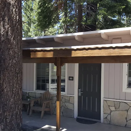 Emerald Bay Lodge-2