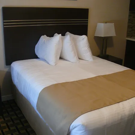 Super 8 By Wyndham Watrous-2
