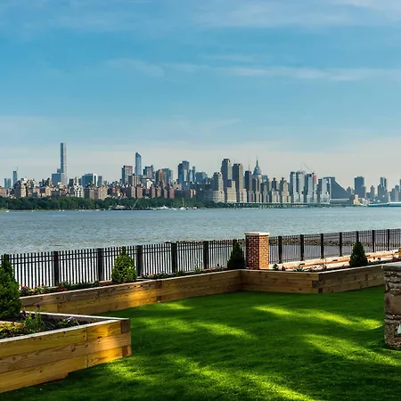 Courtyard By Marriott Edgewater Nyc Area-3
