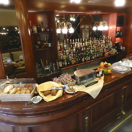 Hotel Italia-2