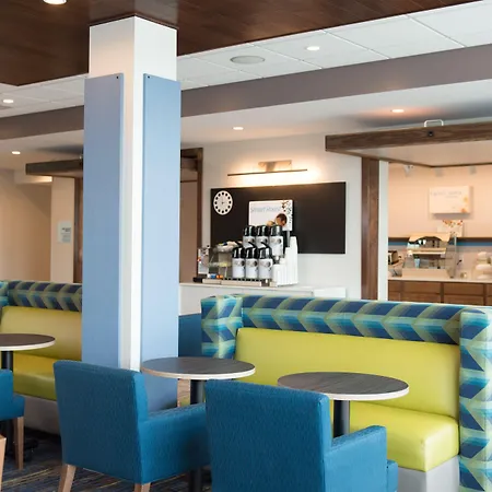 Holiday Inn Express & Suites Rock Falls By Ihg-3