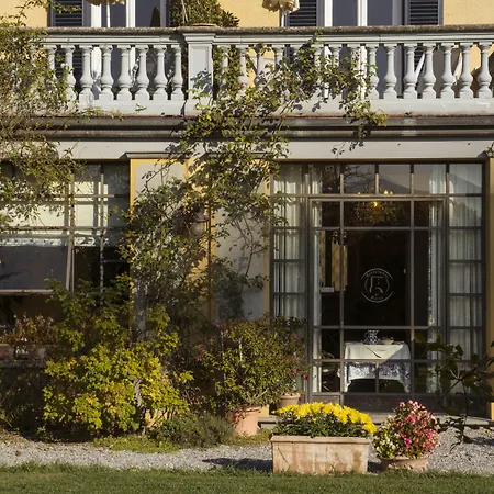 Al Porto Di Lucca B&B-2