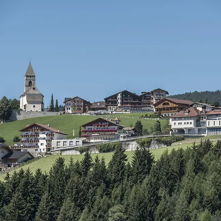 Panoramahotel Huberhof-2