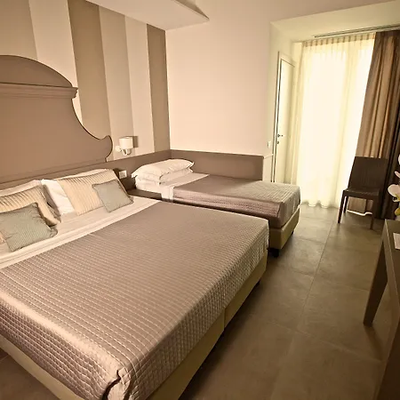 Hotel Ambassador-2