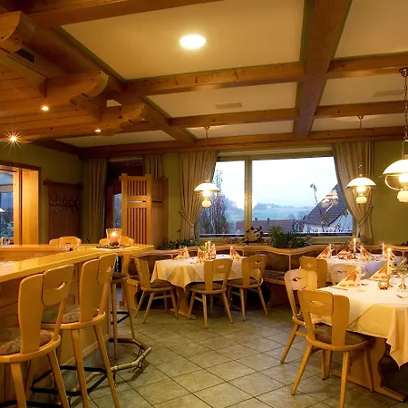 Bayrischer Hof-3