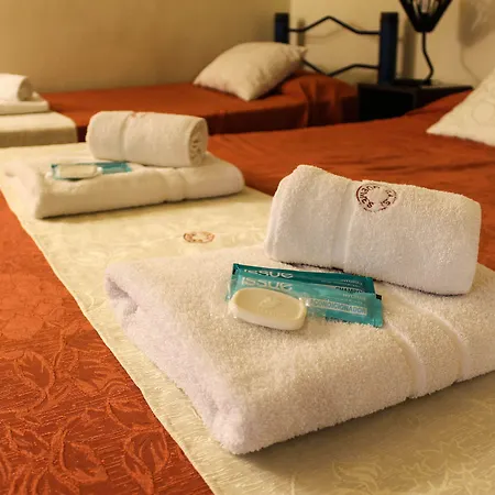 Casi Guemes Hotel-3