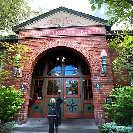 Mcmenamins Old St. Francis School-2