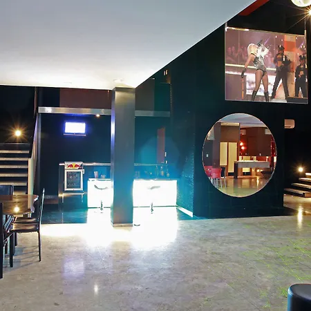 Assahi Motel (Adults Only)-3