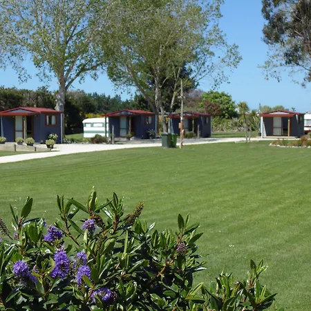 Glenavys Waitaki River Motor Camp-2