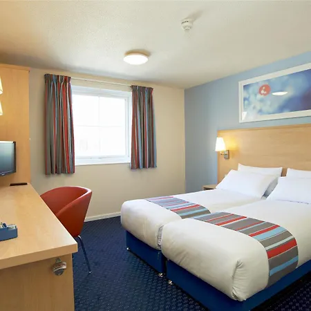 Travelodge Perth A9-2