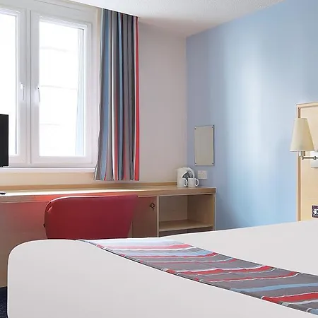 Travelodge Wirral Eastham-3