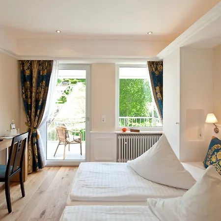 Hotel Weinberg-Schloesschen-2