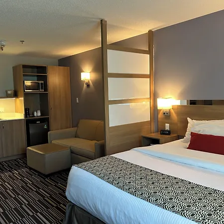 Microtel Inn & Suites By Wyndham Sudbury-3