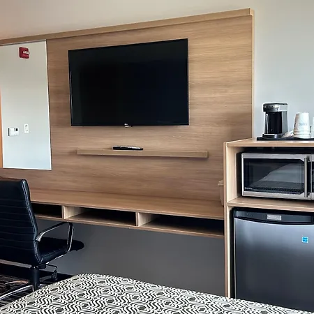 Microtel Inn & Suites By Wyndham Sudbury-2