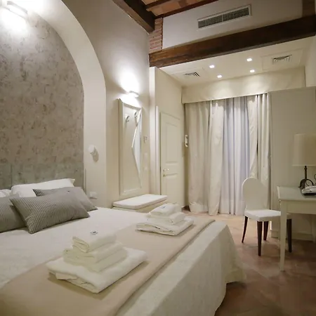 Hotel Renaissance-3