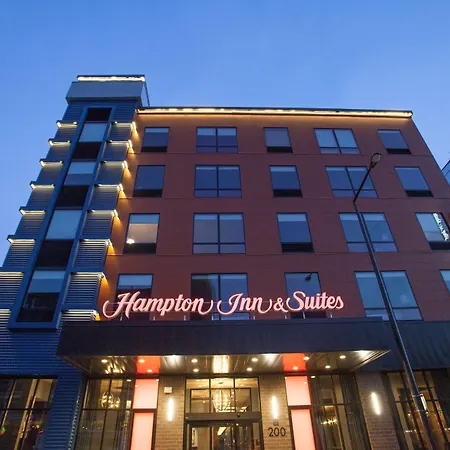 Hampton Inn & Suites St. Paul Downtown-2