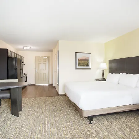 Candlewood Suites Longmont - Boulder Area By Ihg-2