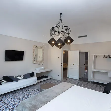 Palazzo Conti Camere & Suites-3