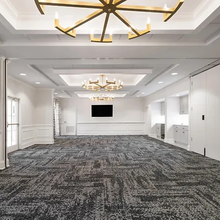 Hampton Inn & Suites South Park At Phillips Place-2
