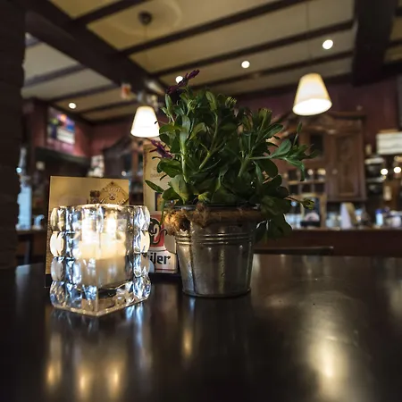 Hotel En Grand Cafe De Pauw-2