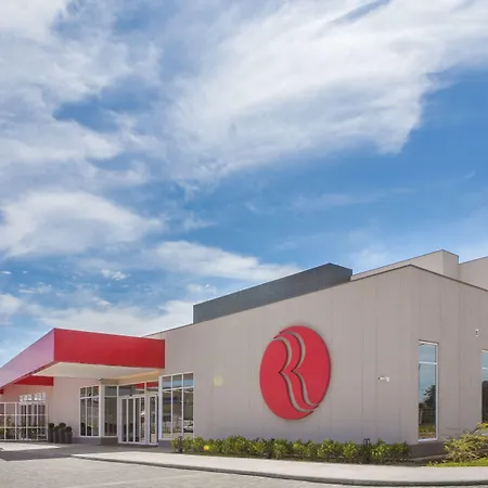Ramada By Wyndham Campinas Viracopos-2