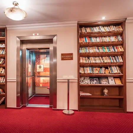 Hotel Capital With Private Wellness-2