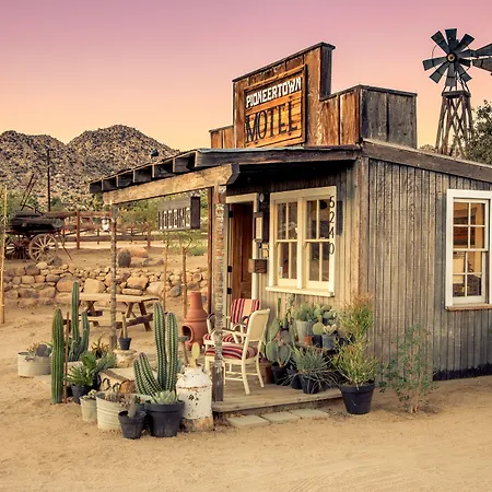 Pioneertown Motel-3