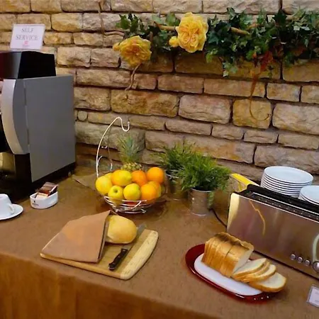 Hotel Mirella E Ristorante Bar Don Bacco-3