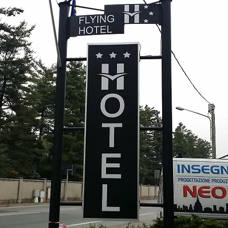 Flying Hotel-2