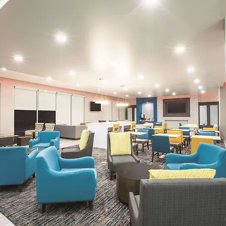 La Quinta By Wyndham Tulsa Broken Arrow-2