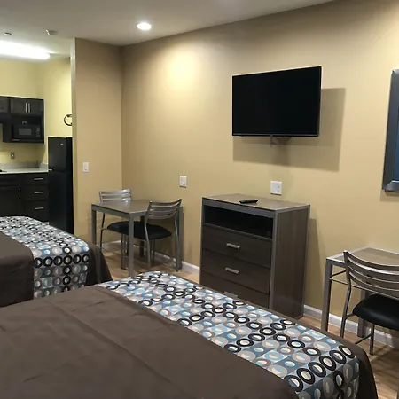 Deluxe Inn & Suites - Baytown-2