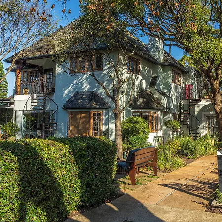 Hedge House Guest House-2