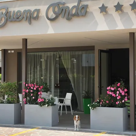 Hotel Buena Onda-3
