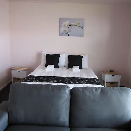 Kiwi Court Motel-3