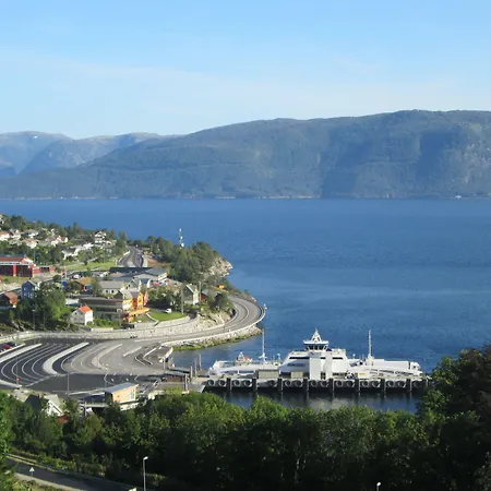 Lavik Fjord Hotel & Apartments-3