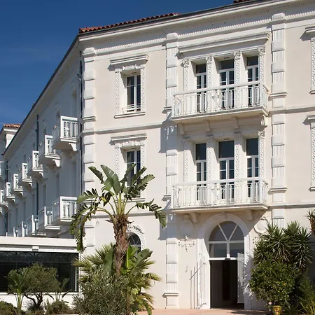Grand Hotel Des Sablettes Plage, Curio Collection By Hilton-3