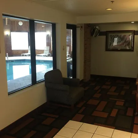Amerihost Inn & Suites Fulton-3
