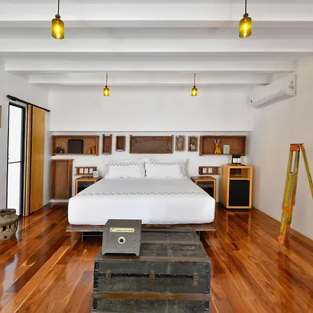 Hotel Los Amantes-2