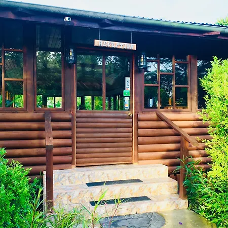 The Log Cab-Inn-2