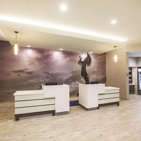 La Quinta By Wyndham Wichita Northeast-3