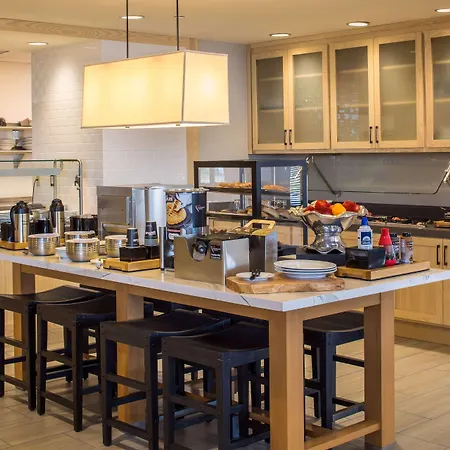 Hilton Garden Inn Pittsburgh Airport-2