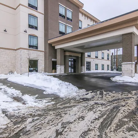 Cobblestone Inn & Suites - Menomonie/Uw-Stout-3